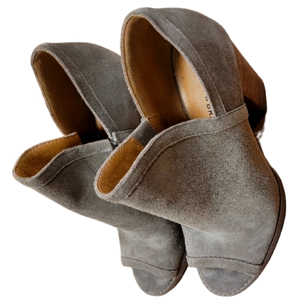 Lucky Wedge Heel